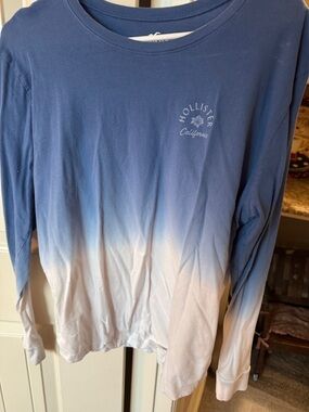 Hollister Gradient Long Sleeve Tee in Navy and White